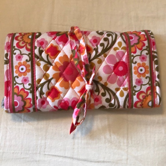 Vera Bradley Accessories - Vera Bradley Jewelry Roll Up case - Folkloric